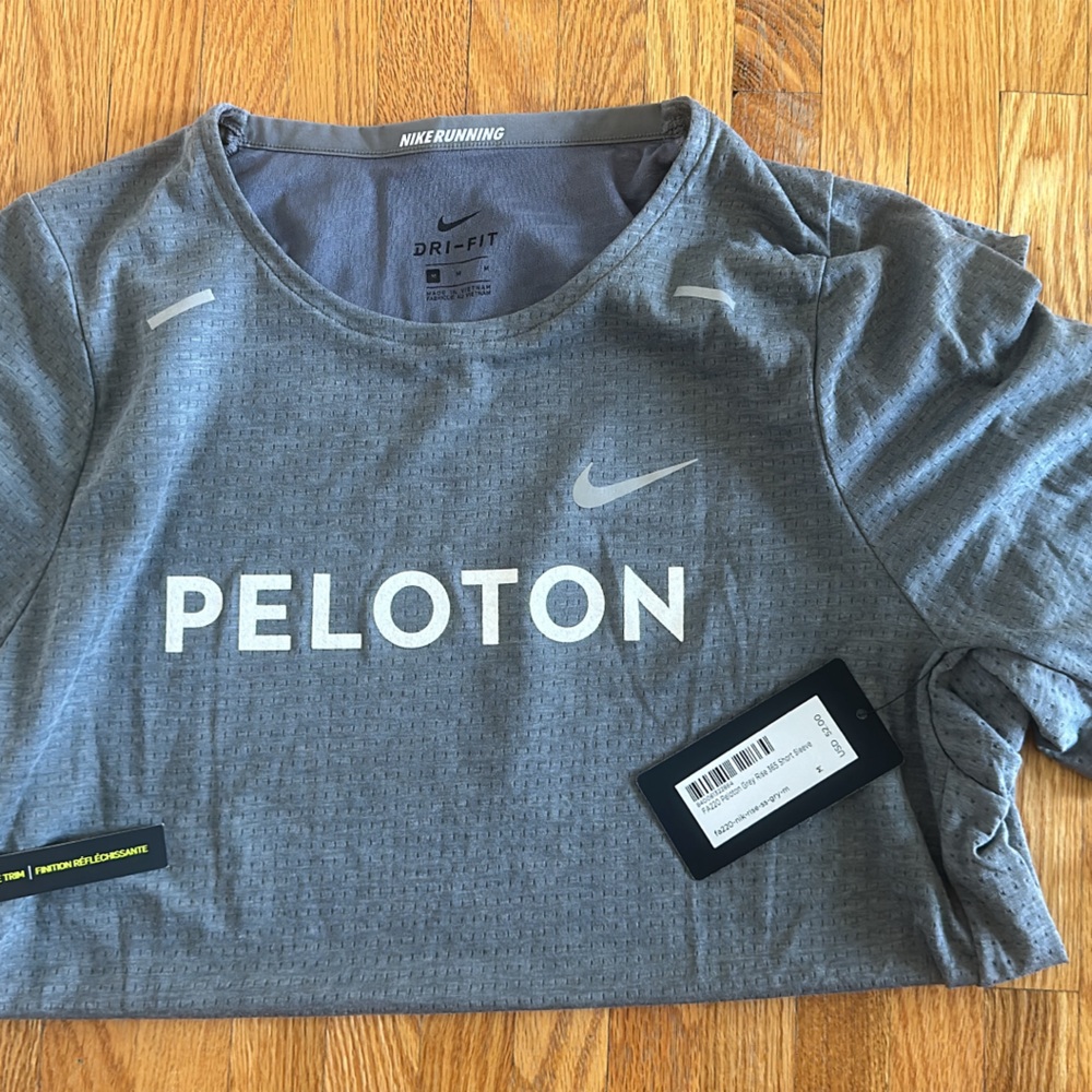 NWT MENS NIKE X PELOTON - SIZE M